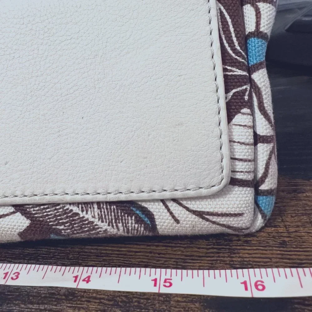Cole Hann-Large Tote-Leather & Cloth-Snap Close Inside-Pockets-Travel-Beach